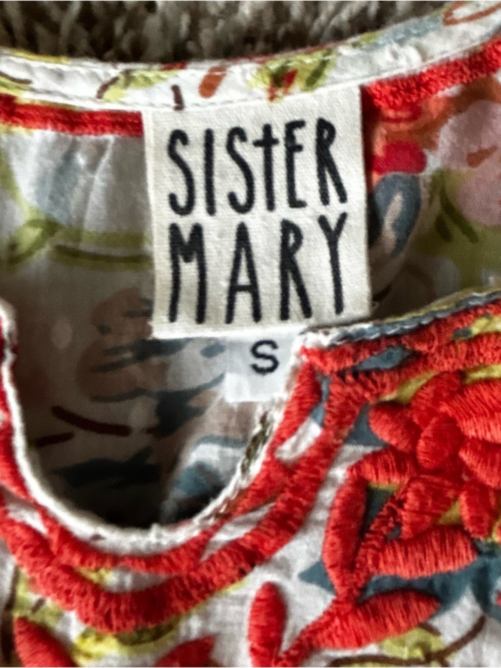 Sister Mary Coral Embroidered Floral Blouse - White with Multi Floral Was sz S/M - Picture 2 of 7